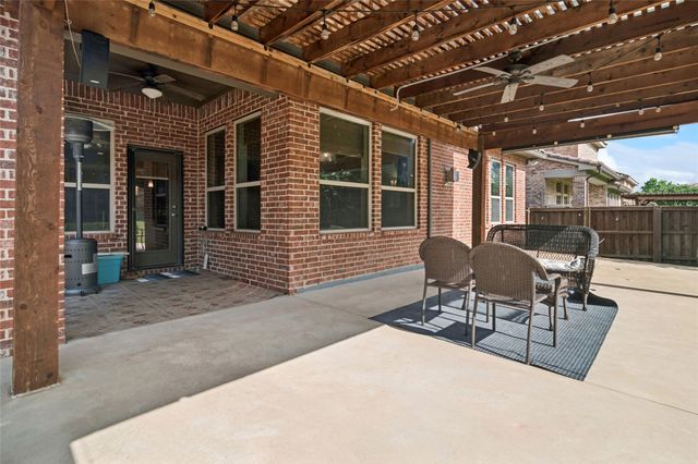 6715 Castillo Street, Irving, TX 75039