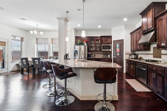 6715 Castillo Street, Irving, TX 75039