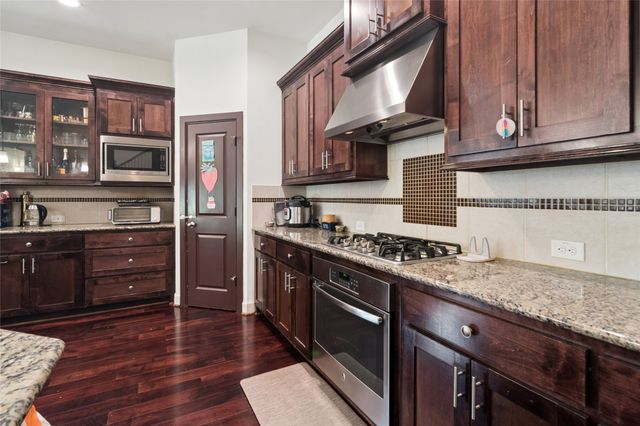 6715 Castillo Street, Irving, TX 75039