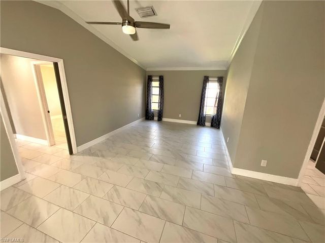 20620 Pine Tree LN, Estero, FL 33928