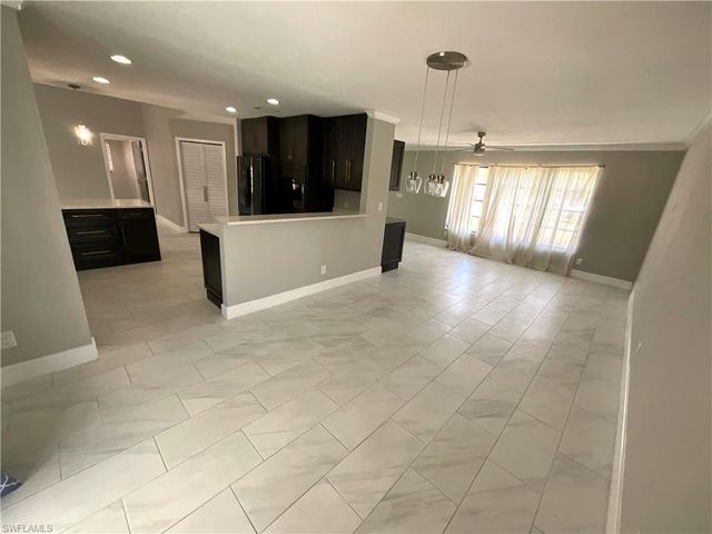 20620 Pine Tree LN, Estero, FL 33928