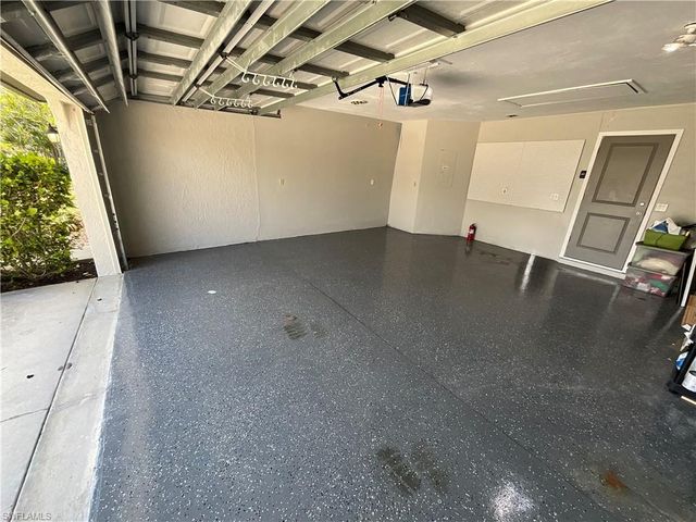 20620 Pine Tree LN, Estero, FL 33928