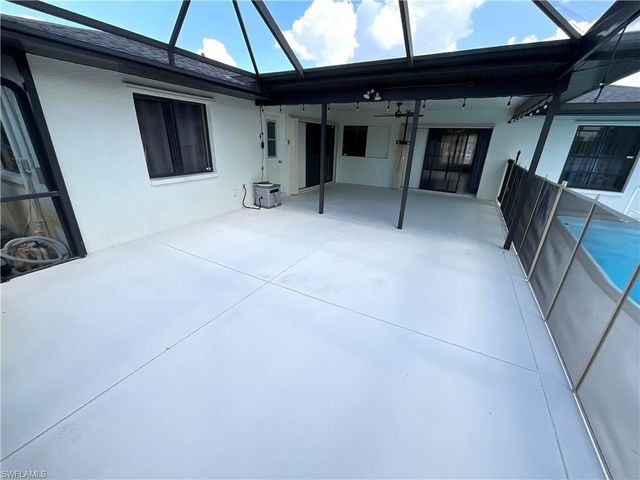 20620 Pine Tree LN, Estero, FL 33928