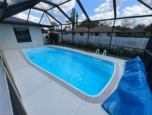 20620 Pine Tree LN, Estero, FL 33928