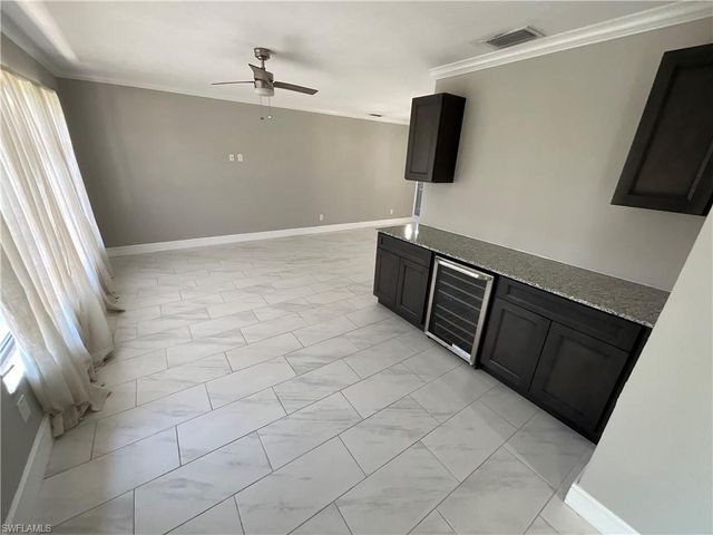 20620 Pine Tree LN, Estero, FL 33928