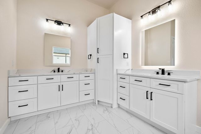 19071 White Bluff Drive, Whitney, TX 76692