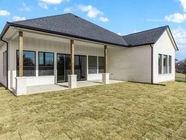 19071 White Bluff Drive, Whitney, TX 76692
