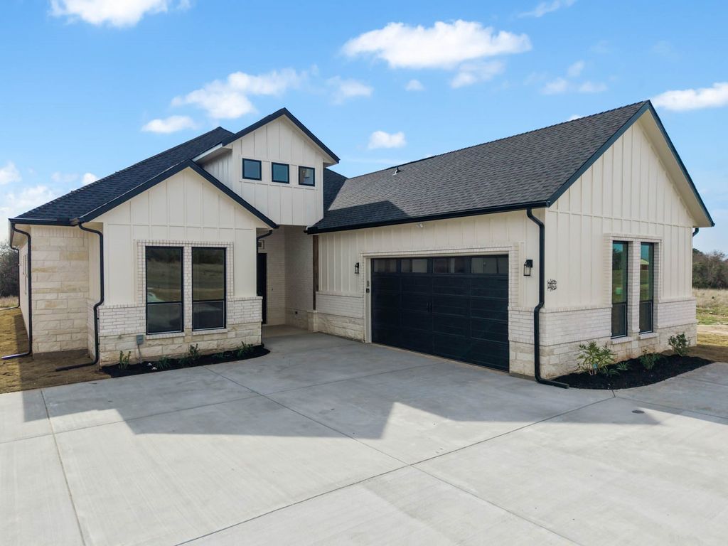 19071 White Bluff Drive, Whitney, TX 76692