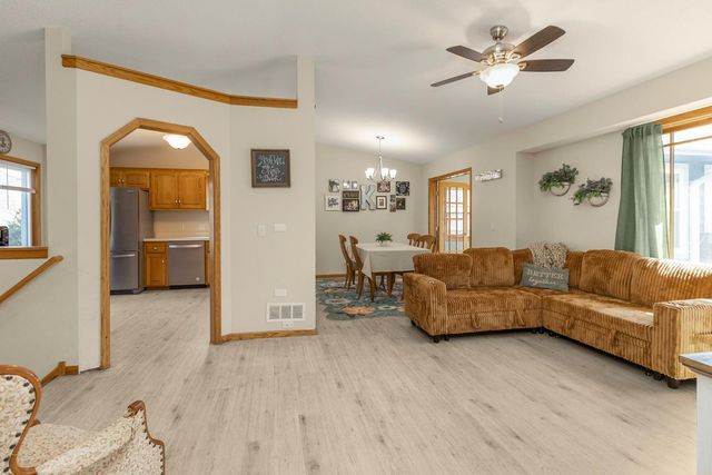 1252 Otter Ridge Road, White Bear Lake, MN 55110