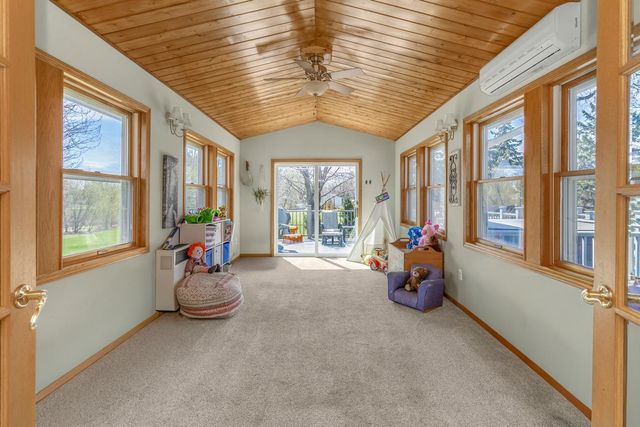 1252 Otter Ridge Road, White Bear Lake, MN 55110