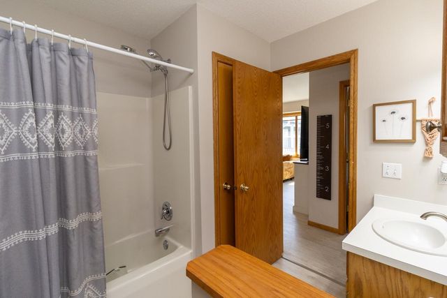 1252 Otter Ridge Road, White Bear Lake, MN 55110