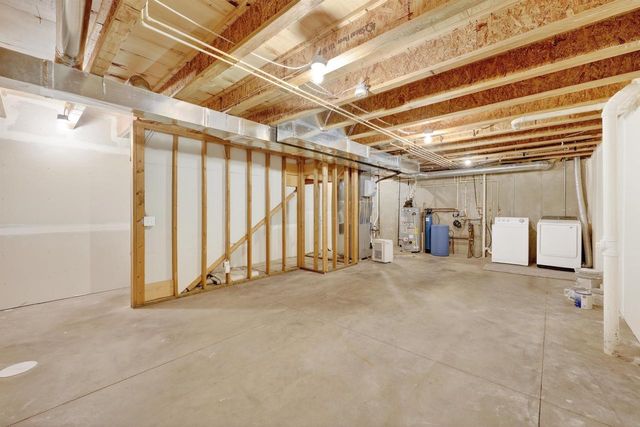 429 E Linnerud Drive, Sun Prairie, WI 53590