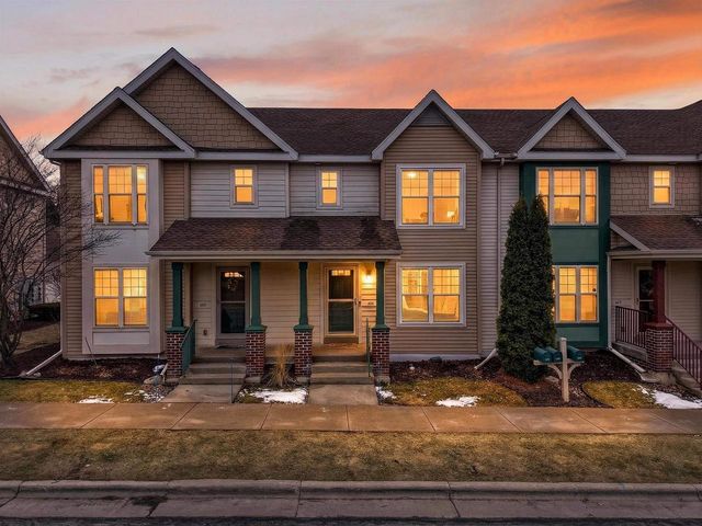 429 E Linnerud Drive, Sun Prairie, WI 53590