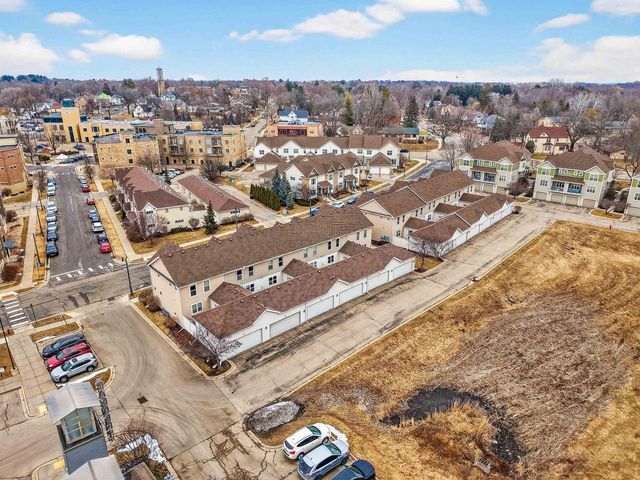 429 E Linnerud Drive, Sun Prairie, WI 53590