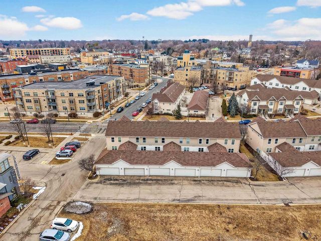 429 E Linnerud Drive, Sun Prairie, WI 53590