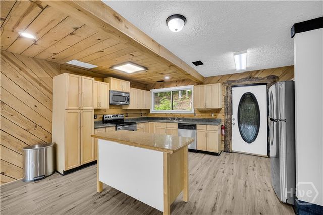 110 Wilderness End, Clarkesville, GA 30523