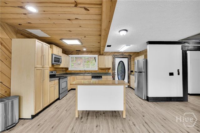 110 Wilderness End, Clarkesville, GA 30523