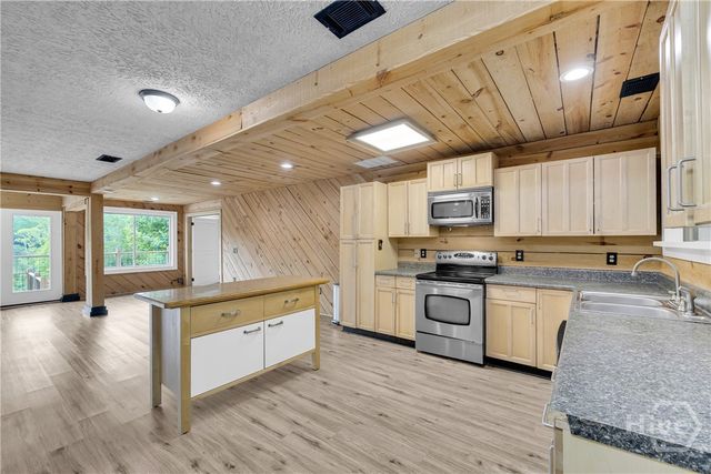 110 Wilderness End, Clarkesville, GA 30523
