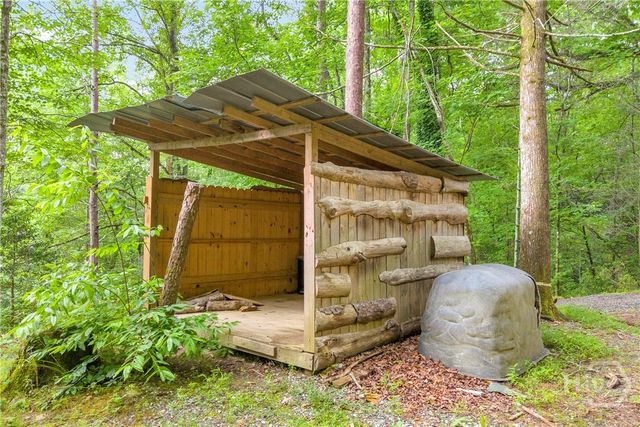 110 Wilderness End, Clarkesville, GA 30523