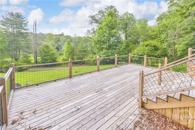 110 Wilderness End, Clarkesville, GA 30523