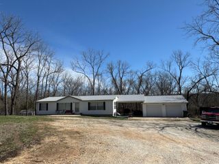 15601 County Road 281, Wheatland, MO 65779