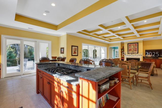 82 South Shore Dr, Hilton Head Island, SC 29928