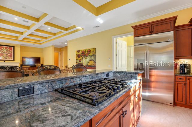 82 South Shore Dr, Hilton Head Island, SC 29928