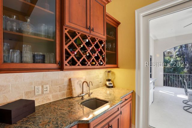 82 South Shore Dr, Hilton Head Island, SC 29928