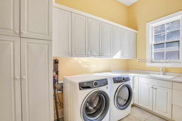 82 South Shore Dr, Hilton Head Island, SC 29928