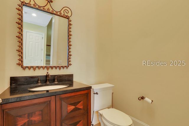 82 South Shore Dr, Hilton Head Island, SC 29928