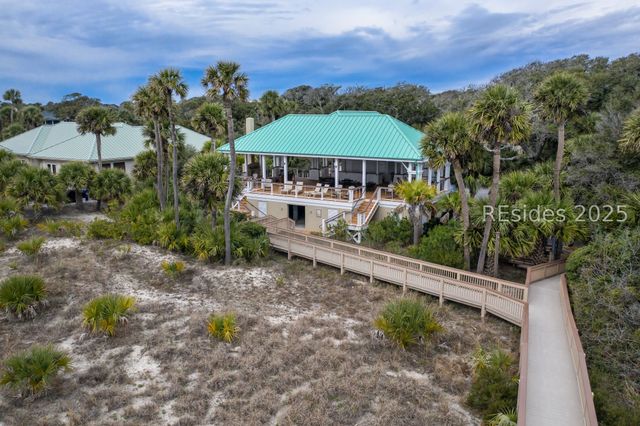 82 South Shore Dr, Hilton Head Island, SC 29928
