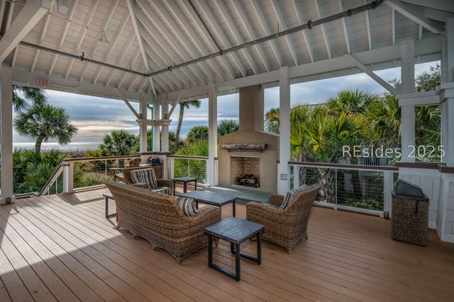 82 South Shore Dr, Hilton Head Island, SC 29928