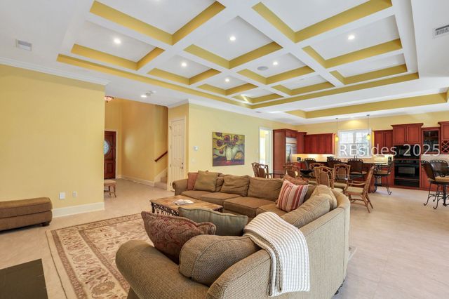 82 South Shore Dr, Hilton Head Island, SC 29928