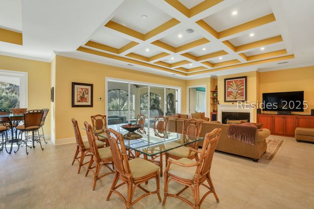 82 South Shore Dr, Hilton Head Island, SC 29928