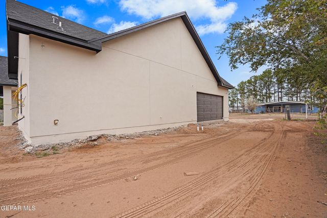 236 Nooch Road, Socorro, TX 79927