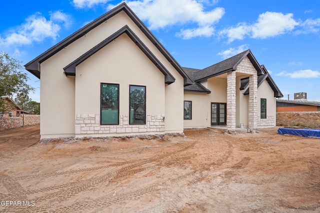 236 Nooch Road, Socorro, TX 79927