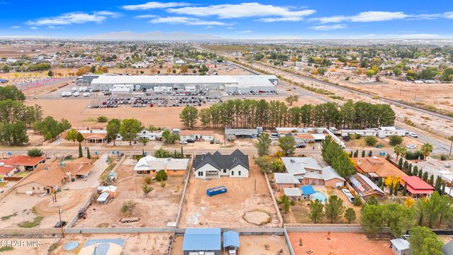 236 Nooch Road, Socorro, TX 79927