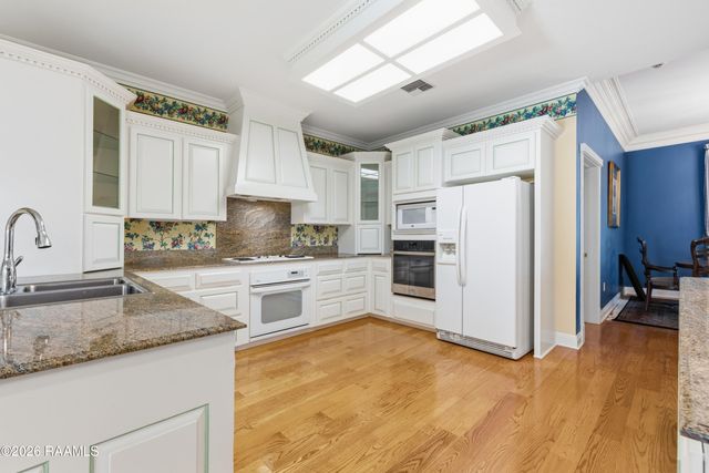 1153 Bear Creek Circle, Breaux Bridge, LA 70517