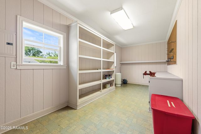 1153 Bear Creek Circle, Breaux Bridge, LA 70517