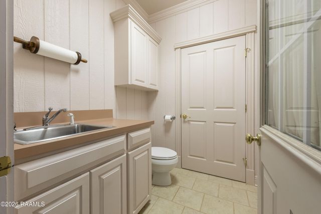 1153 Bear Creek Circle, Breaux Bridge, LA 70517