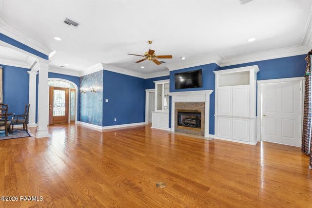 1153 Bear Creek Circle, Breaux Bridge, LA 70517