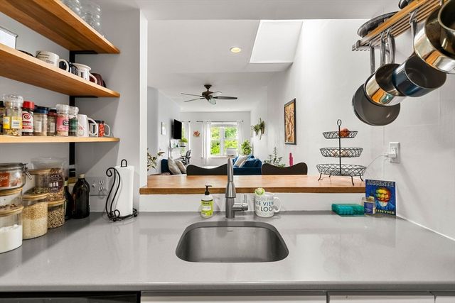 478 Shawmut 9, Boston, MA 02118