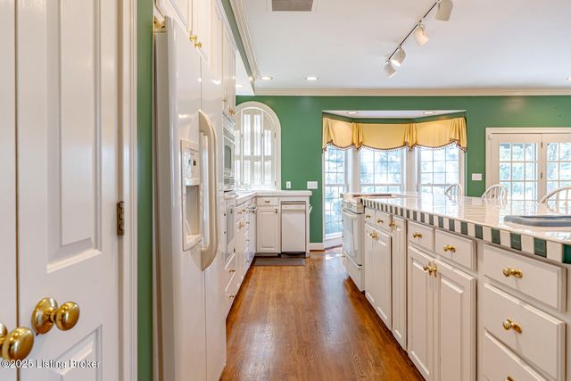 3976 Shelbyville Rd, Shelbyville, KY 40065