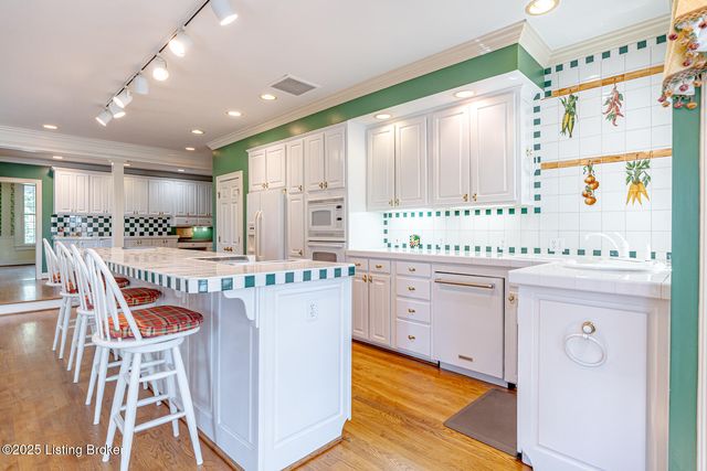 3976 Shelbyville Rd, Shelbyville, KY 40065