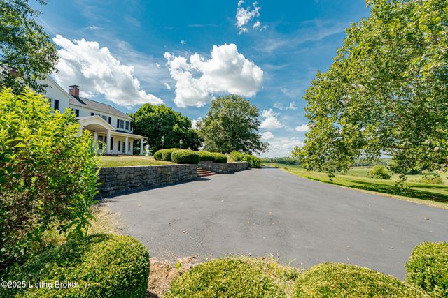 3976 Shelbyville Rd, Shelbyville, KY 40065