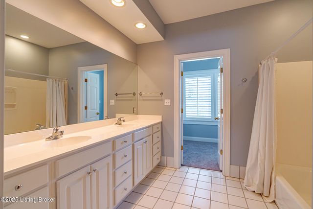 3976 Shelbyville Rd, Shelbyville, KY 40065