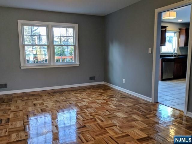18 Van Wagoner Drive, Englewood Cliffs, NJ 07632