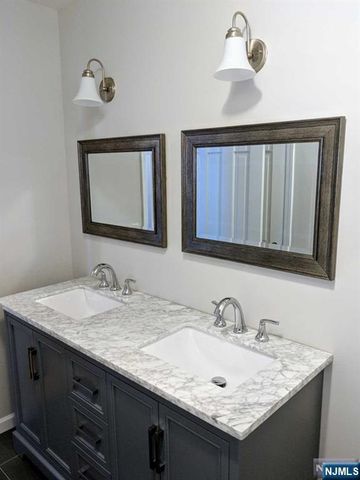 18 Van Wagoner Drive, Englewood Cliffs, NJ 07632