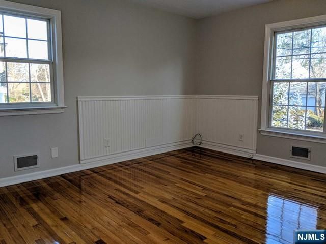 18 Van Wagoner Drive, Englewood Cliffs, NJ 07632