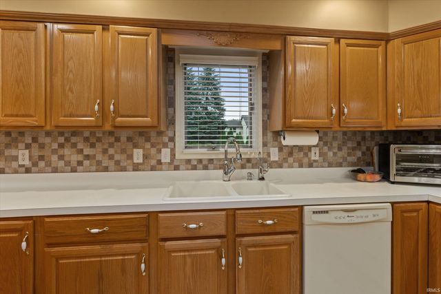 53178 Fiddlehead Court, South Bend, IN 46637